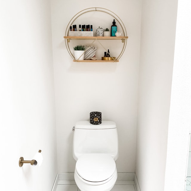 bathroom-storage-above-toilet