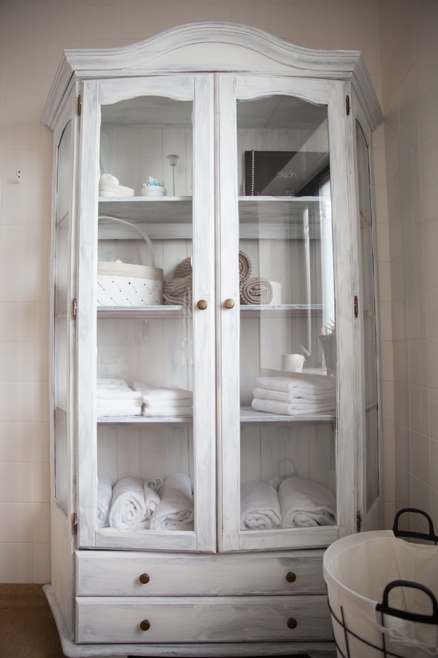 bathroom-storage-linen