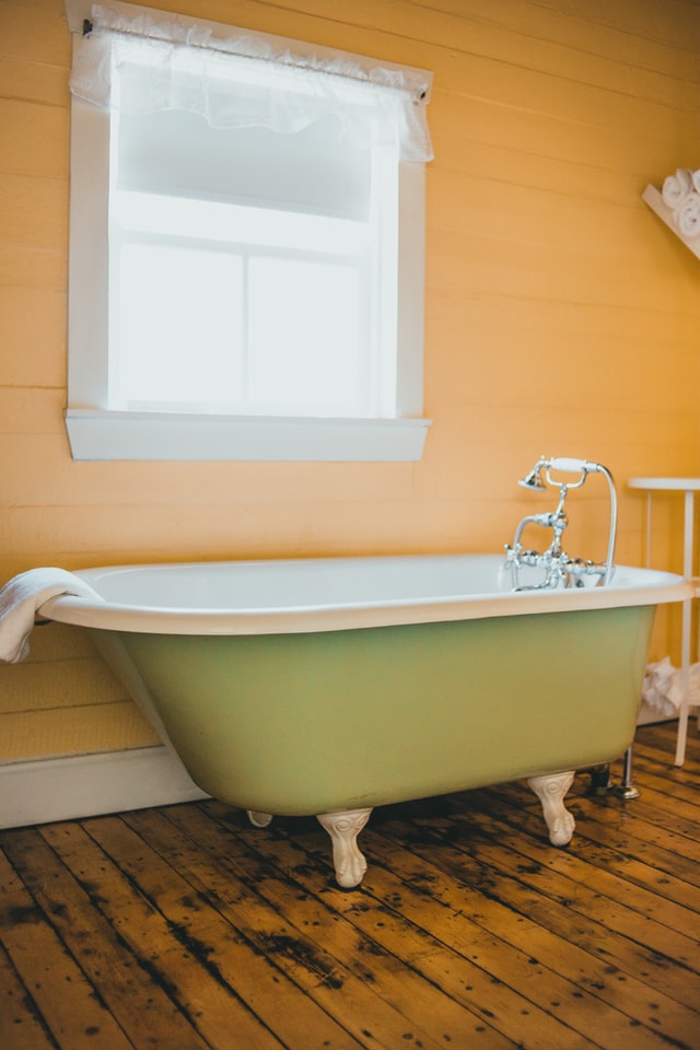 French-provicial-bathroom-yellow