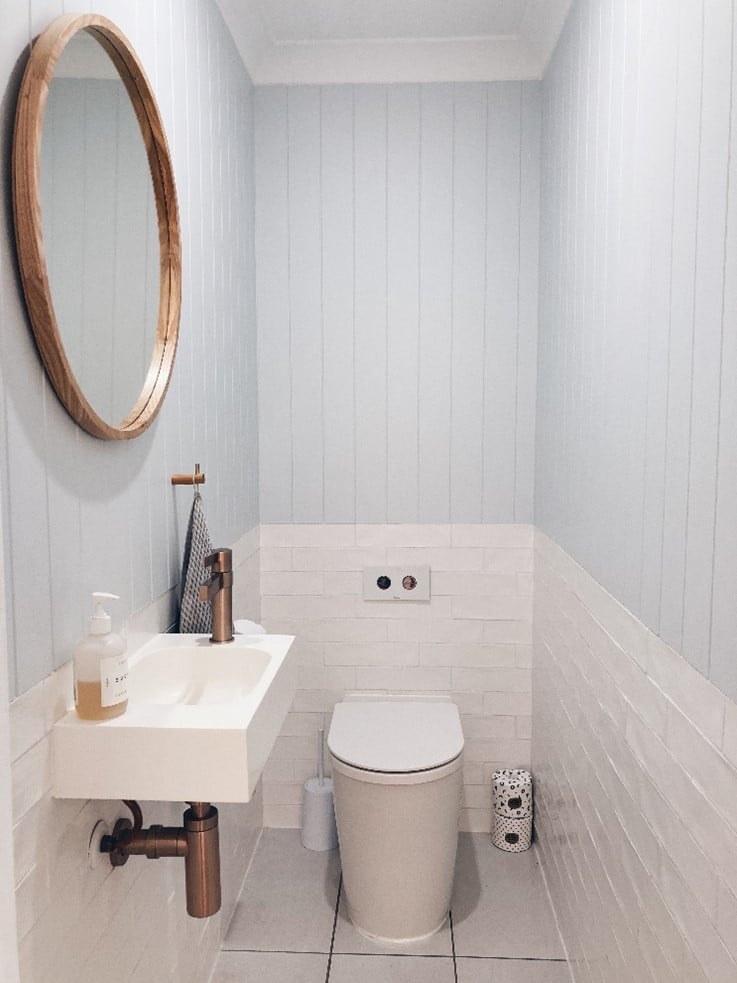 farmhouse-bathroom-toilet