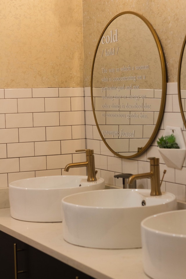 French-provincial-bathroom-brass