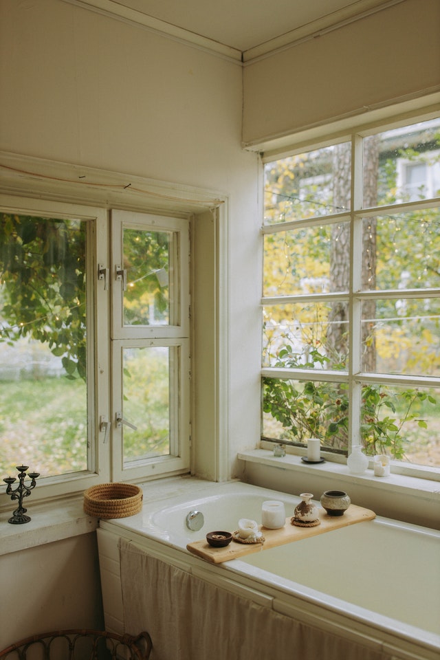 French-provincial-bathroom-lights