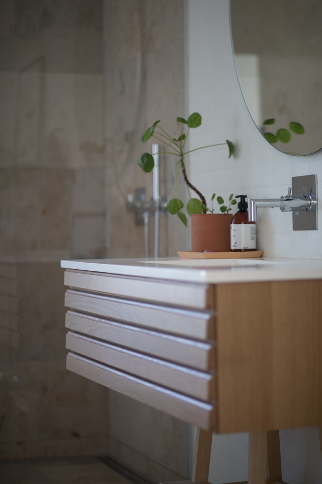 scandi-bathroom-timber-and-white