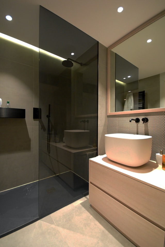 luxury-bathroom-concrete