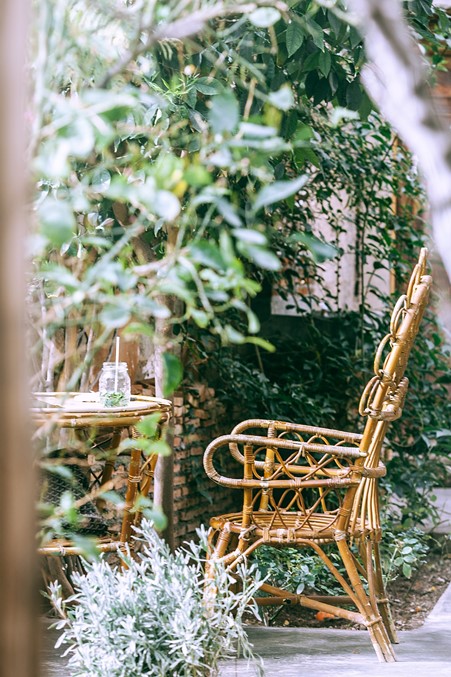 courtyard-gardens-lush