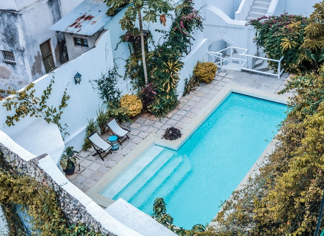 coastal-style-pool-landscaping