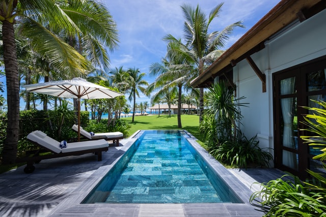 resort style pool landscaping