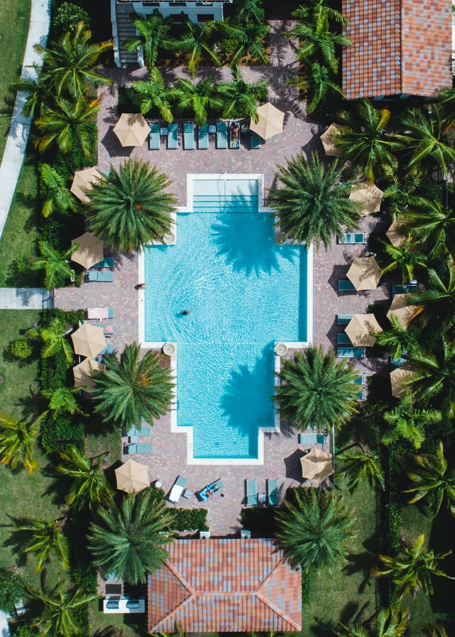symmetry in pool landscaping