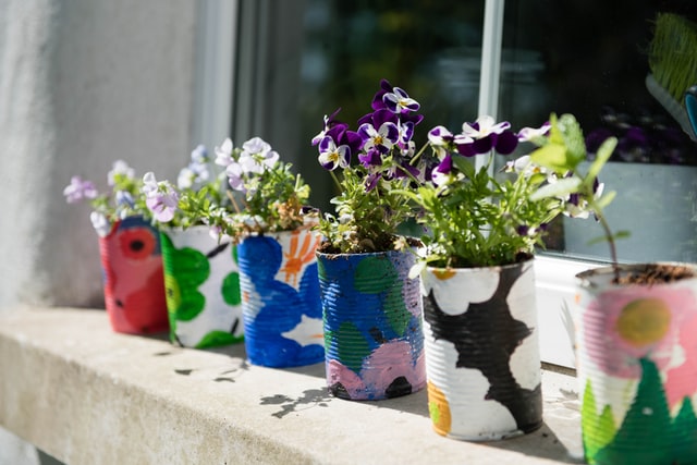 vertical-herb-garden-tins