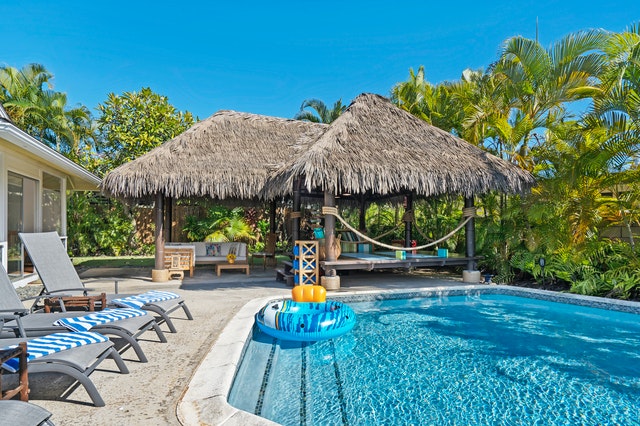 pool-ideas-thatched-hut