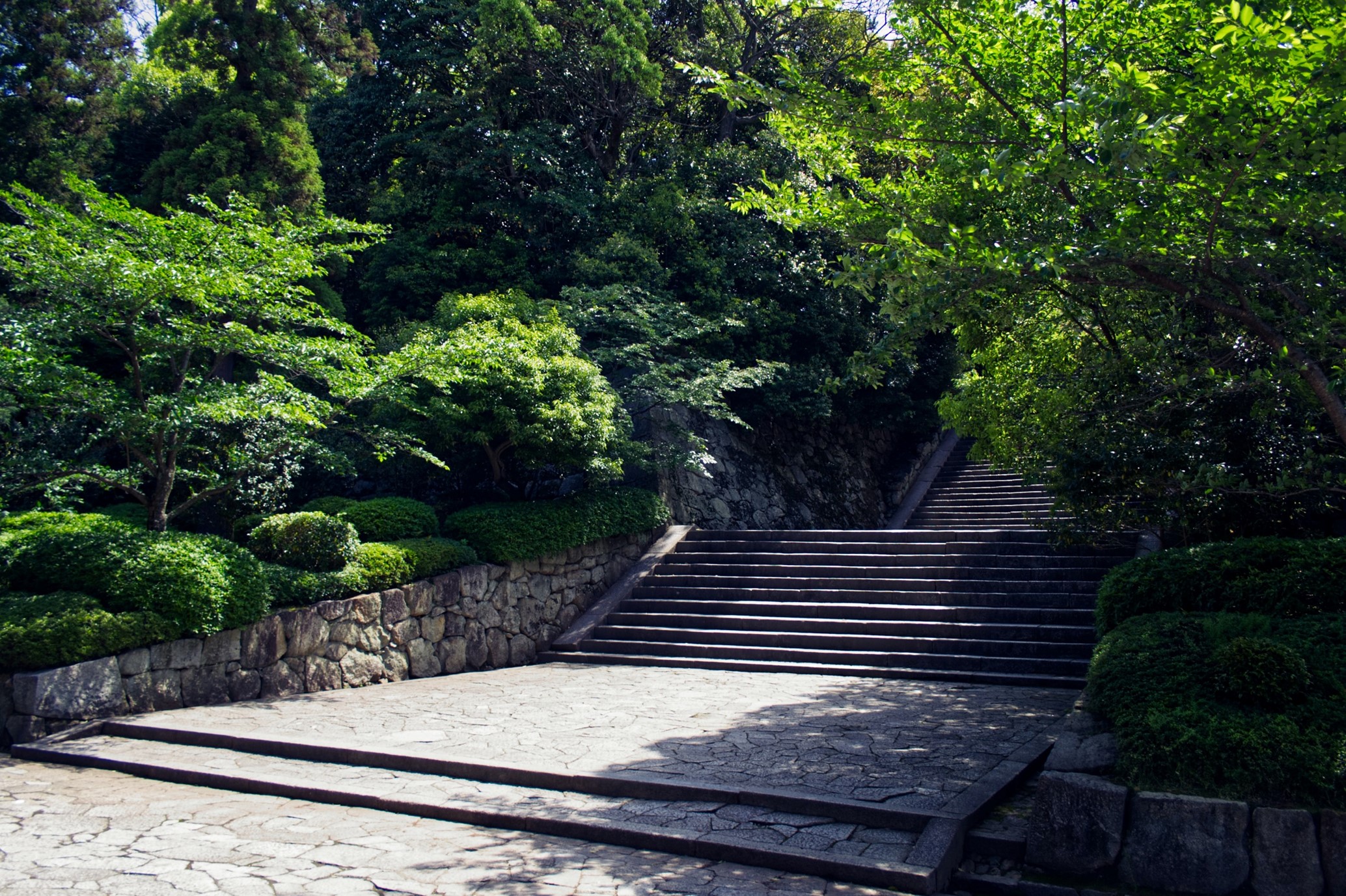 terraced-garden-stairs