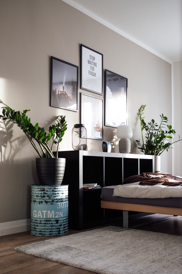 bedroom-storage-cube-shelving