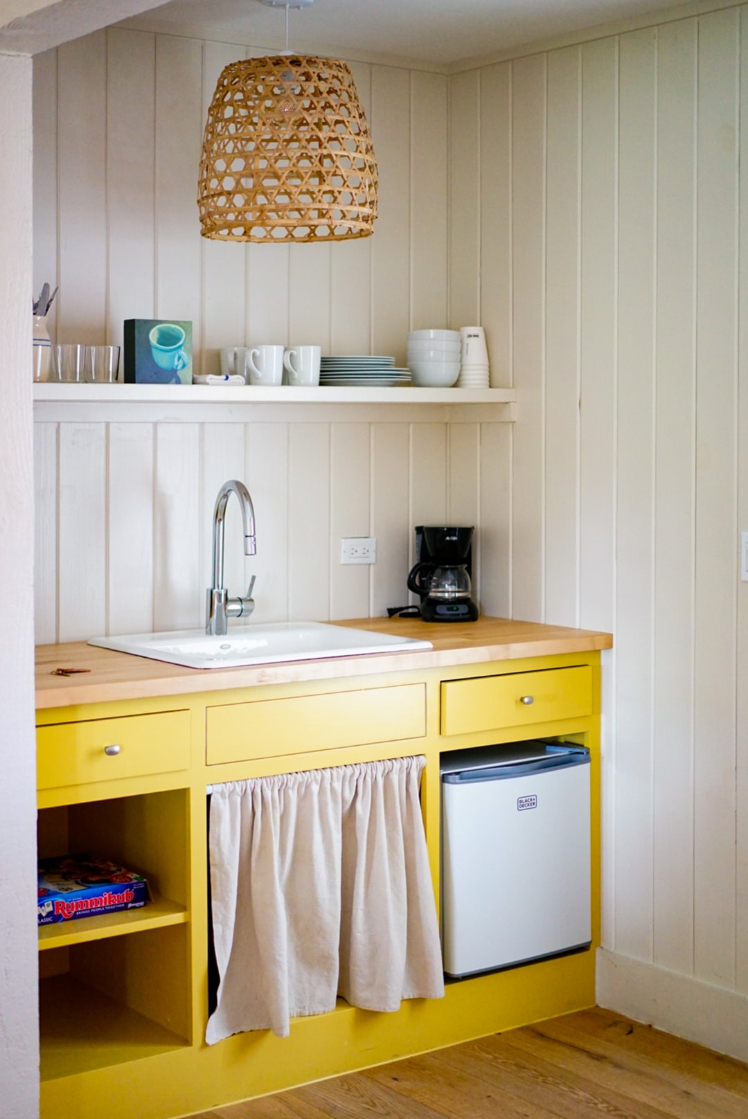 Yellow-kitchen-cabinets