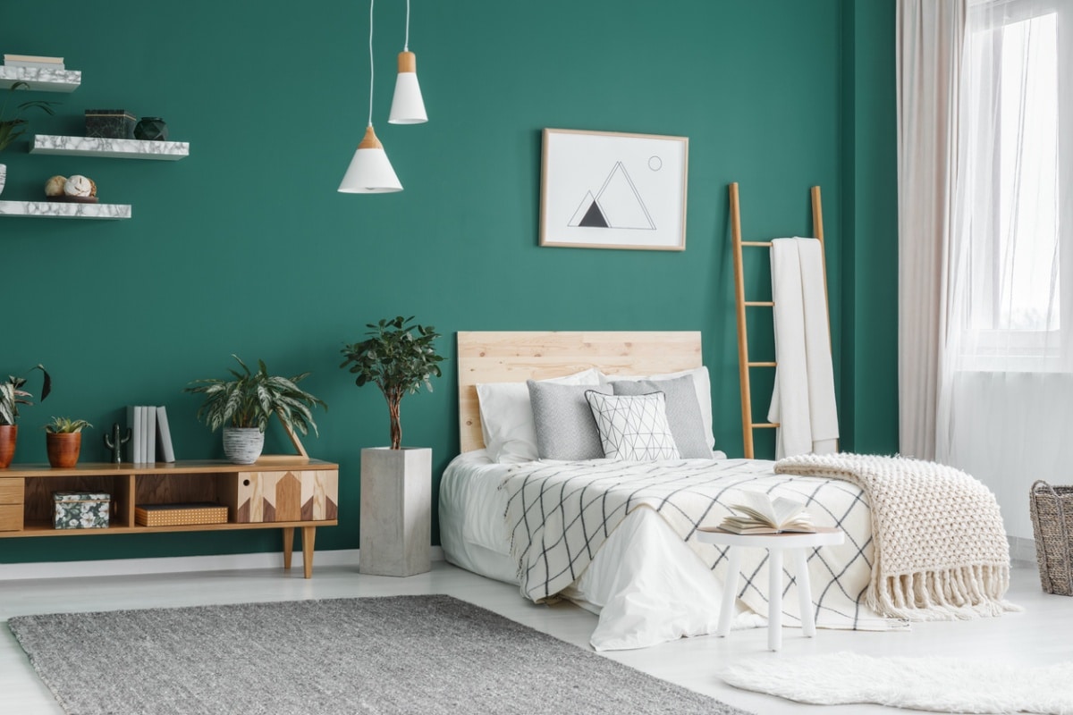 Bedroom with green tones