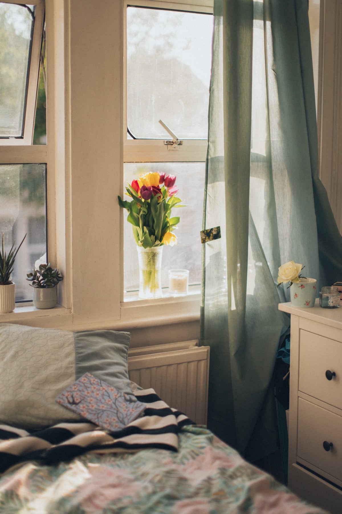 An inviting bedroom