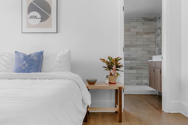 Hamptons-bedroom-simplicity