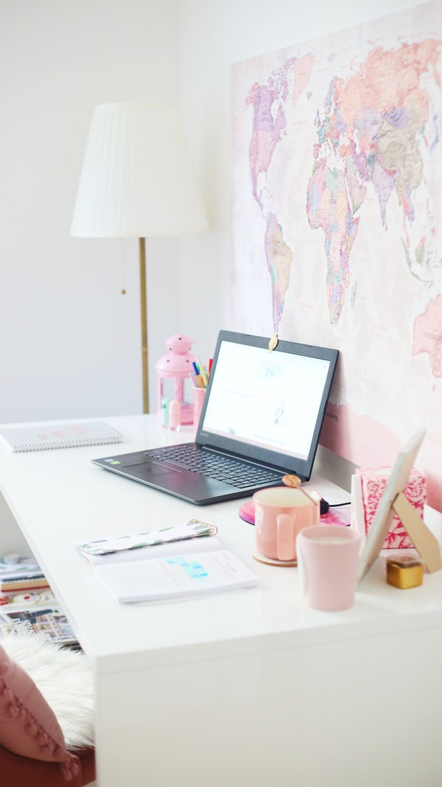 girls bedroom study nook