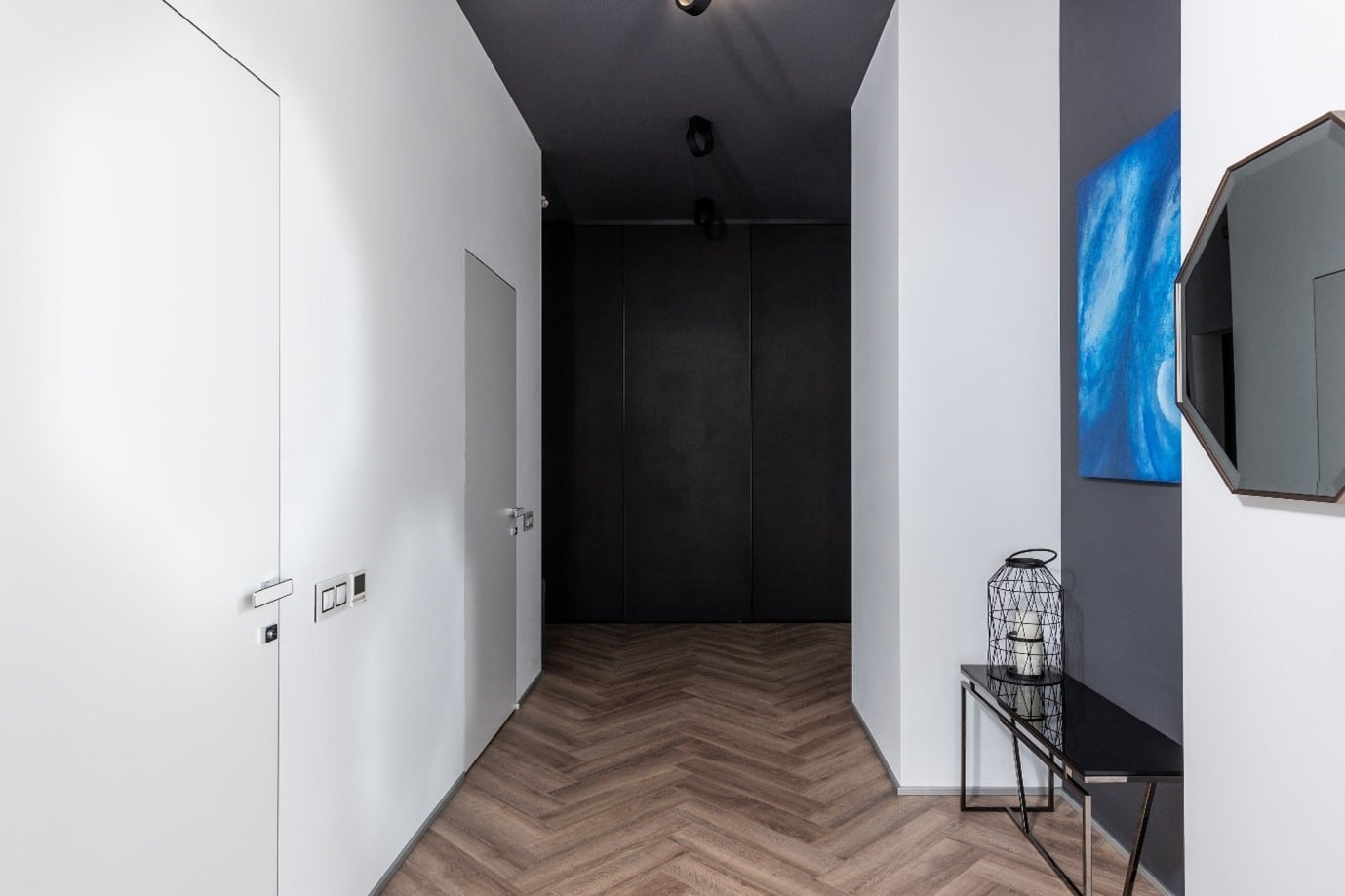 grey-hallway-grey-feature-wall
