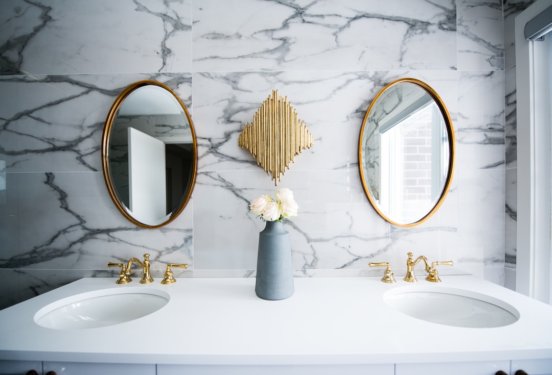 A clean bathroom vanity