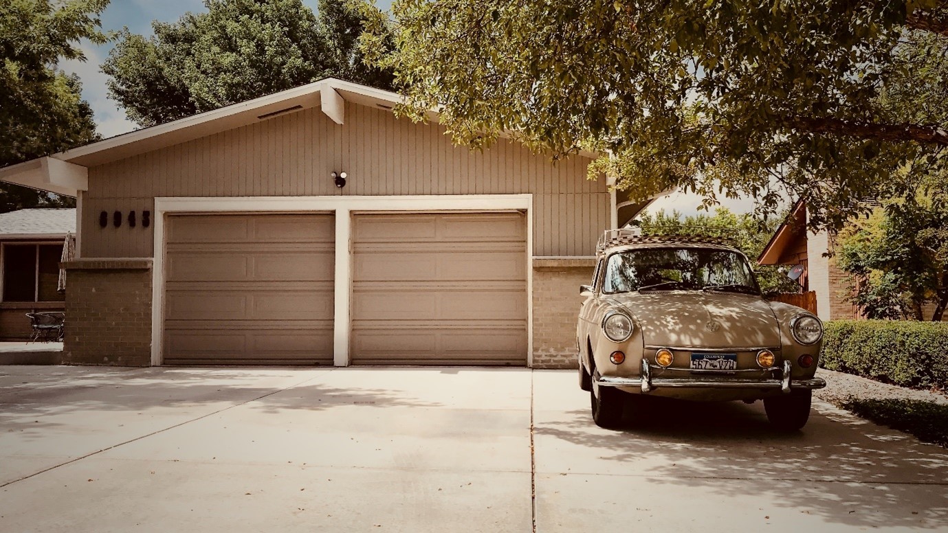 garage-door-ideas-fawn