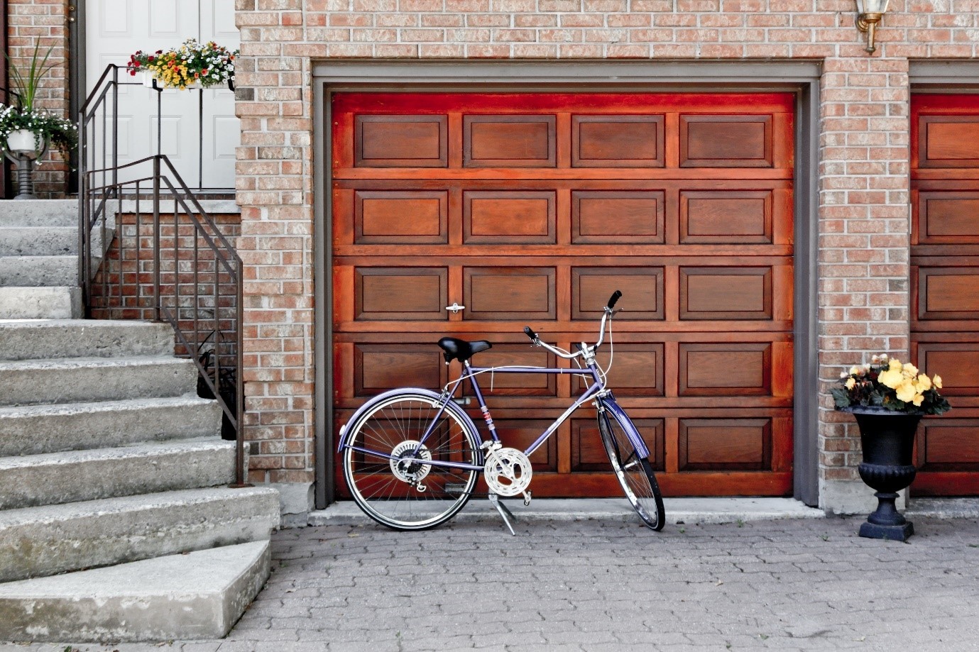 garage-door-ideas-timber