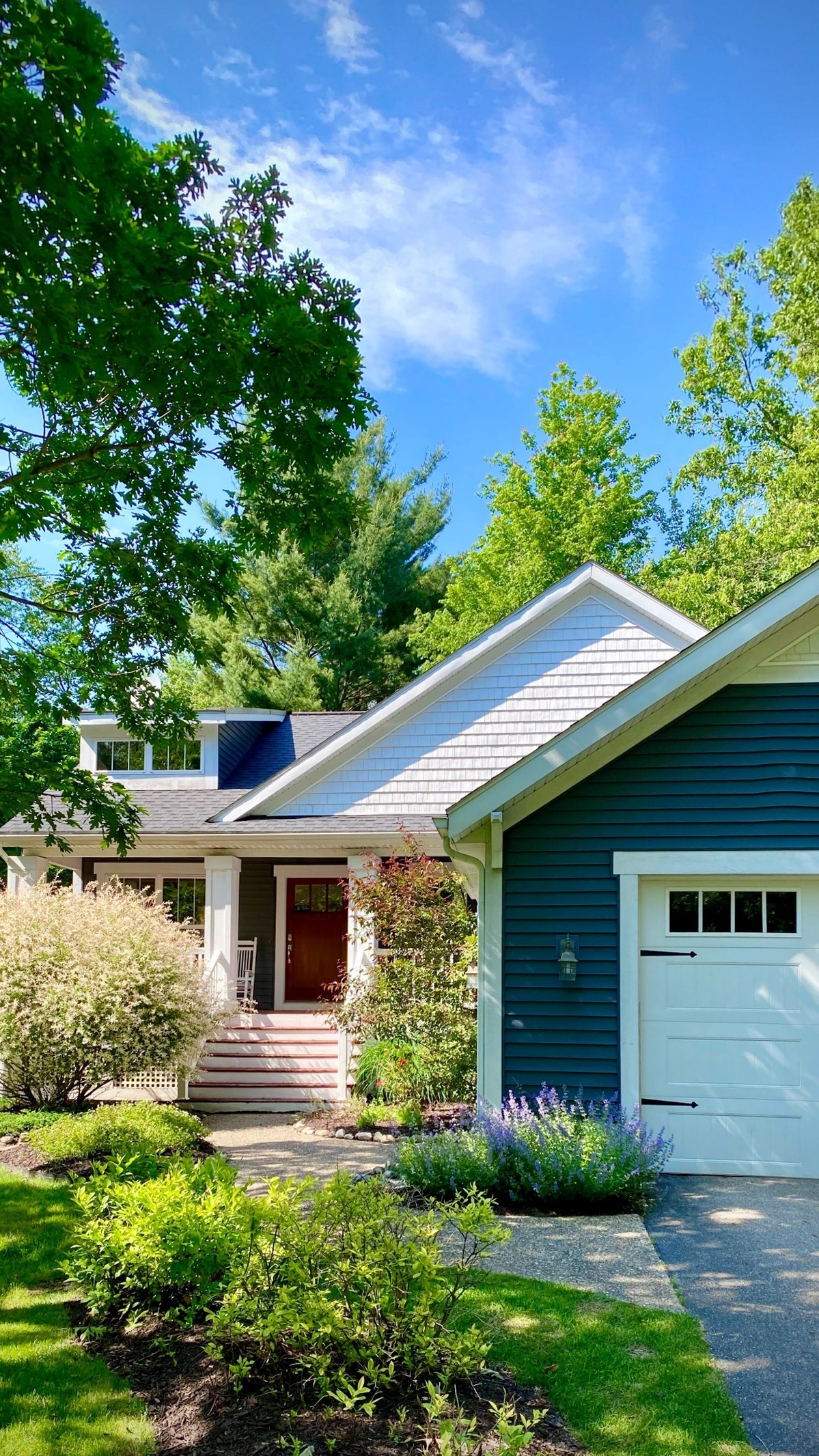 garage-door-ideas-white