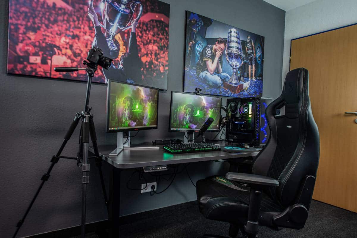 Gaming beast  Video game room design, Video game rooms, Computer gaming  room