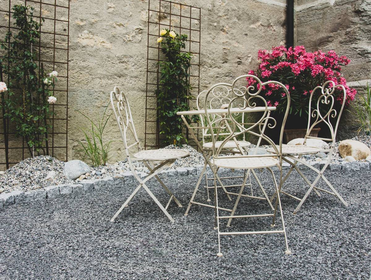 gravel garden outdoors dining set