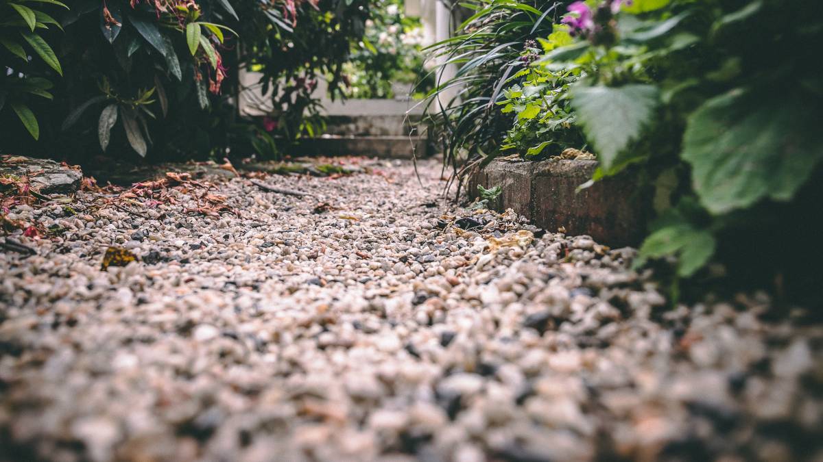 gravel garden path