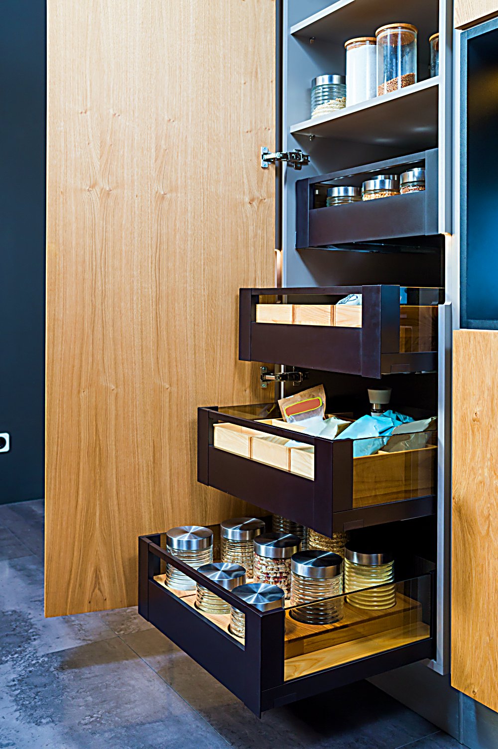 Kitchen cupboard for food storage