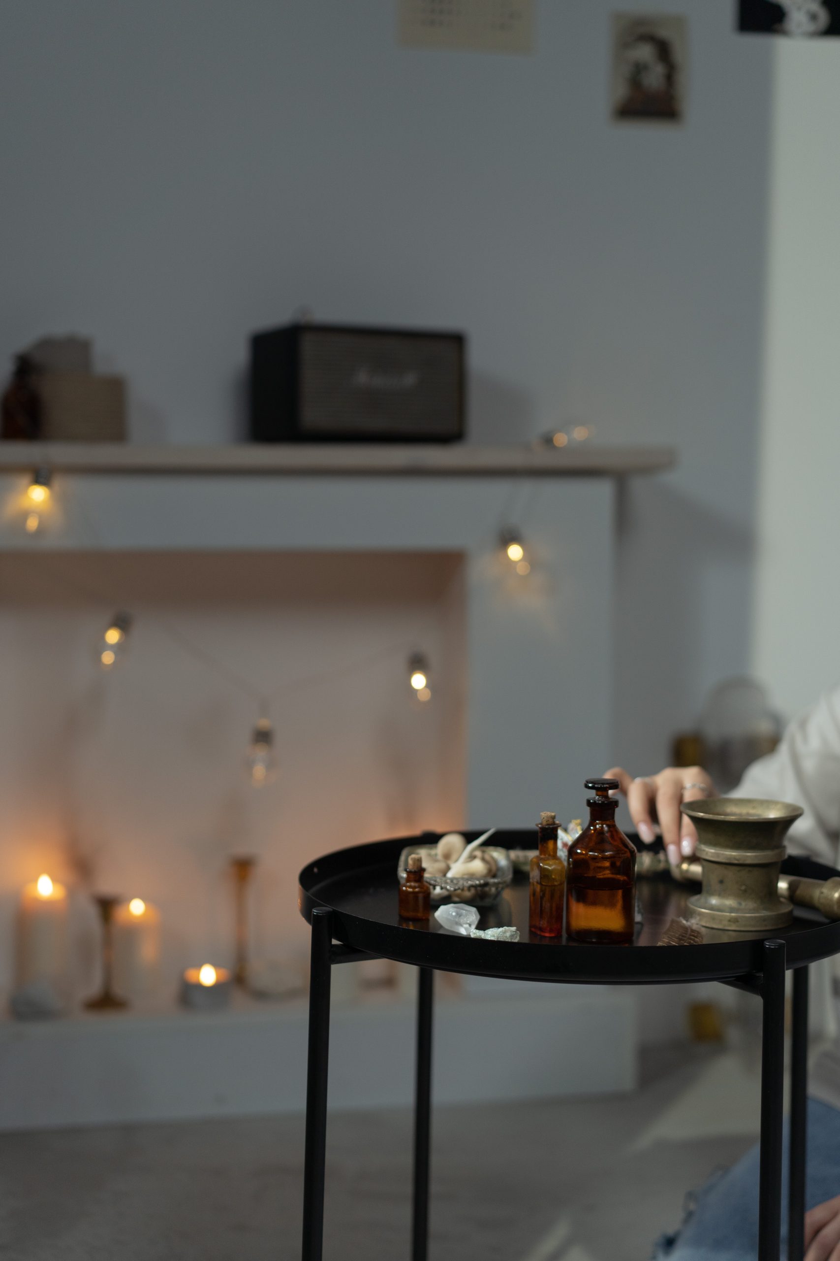 empty-fireplace-candles