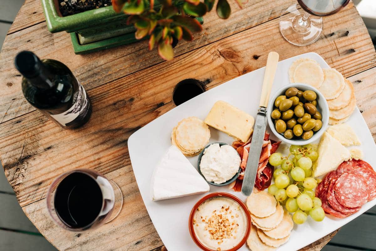 cheese-plate-wth-glasses-of-wine