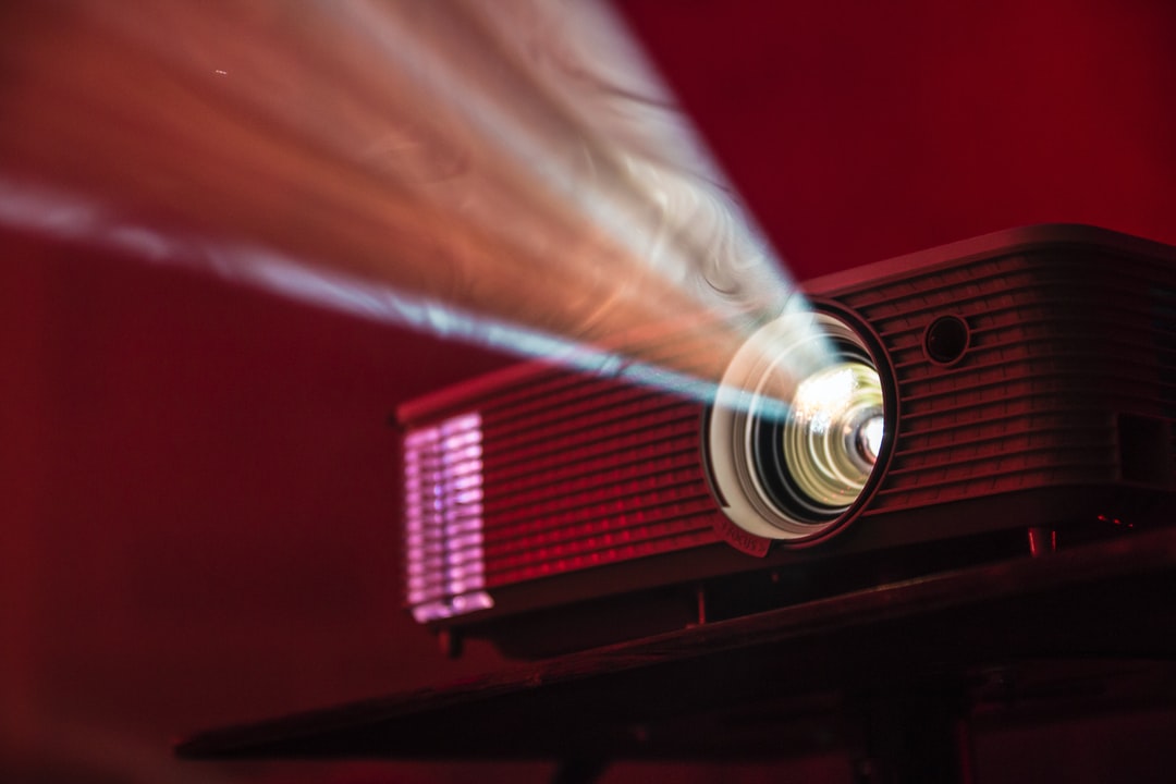 How to create a DIY projector screen for the best movie night ever