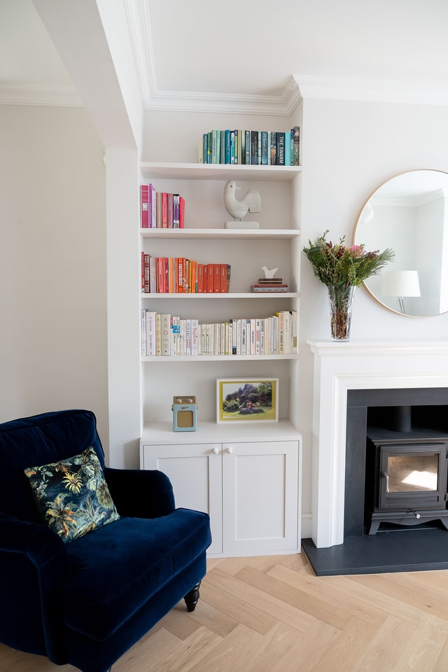 chimney-breast-ideas-bookshelves