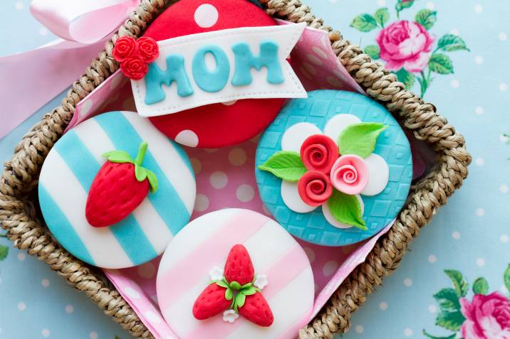 personalized mother's day cupcakes