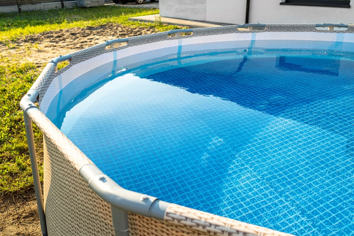 Large above-ground expansion pool with woven pattern